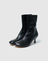 Round toe mid heel boots