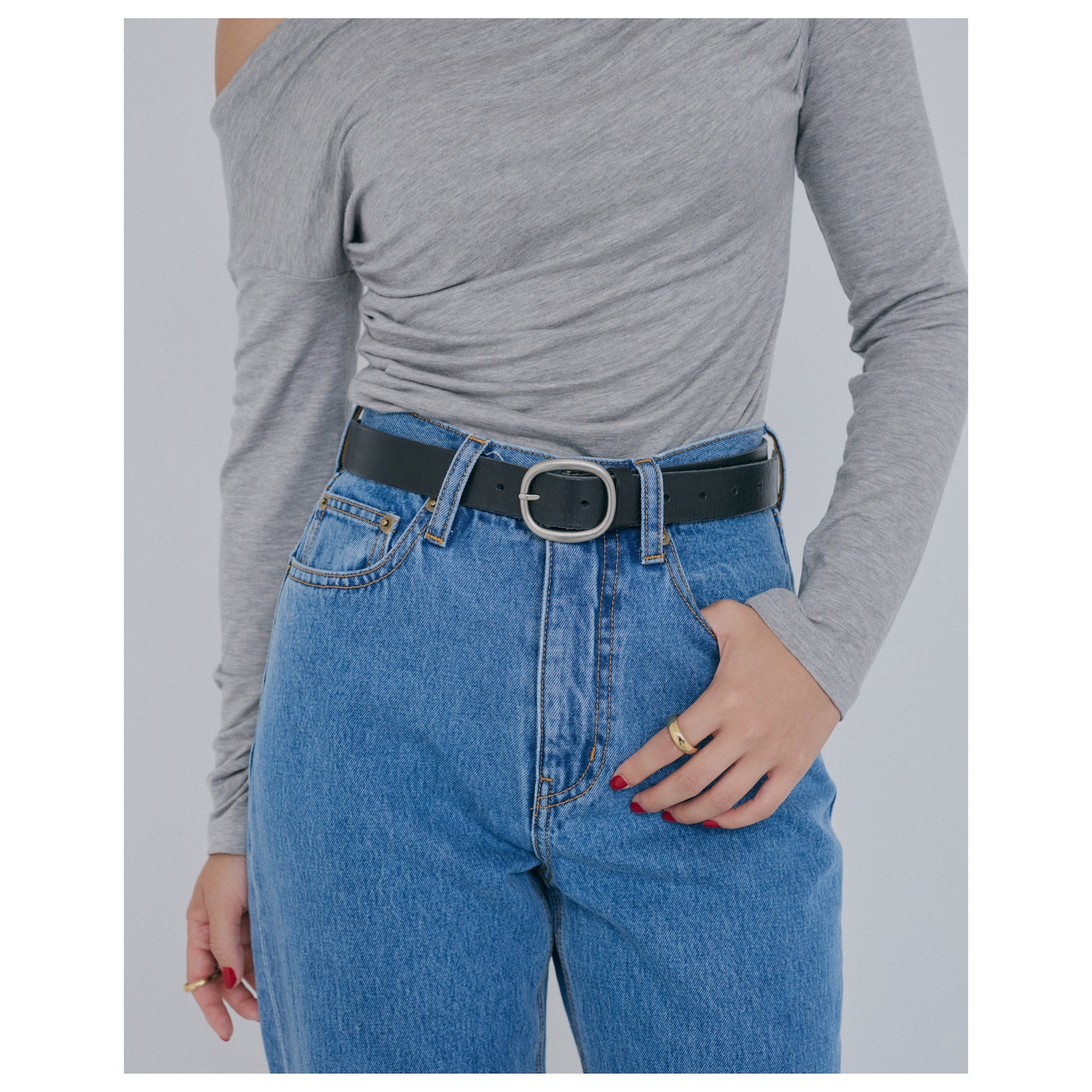 collab Roundバックルレザーベルト