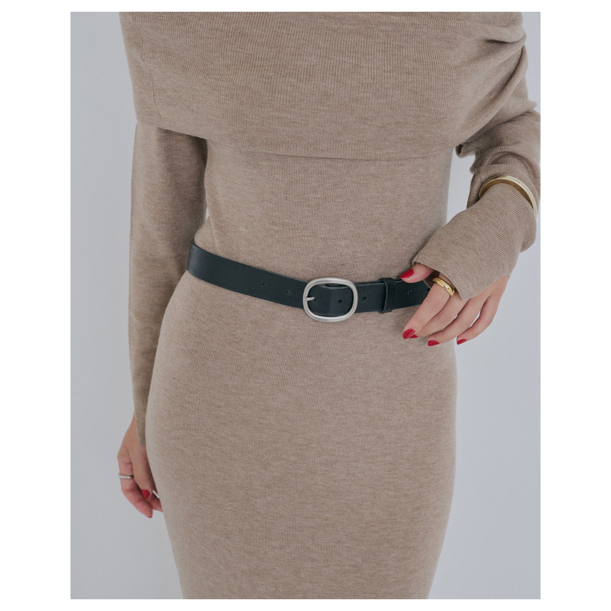 collab round buckle leather belt