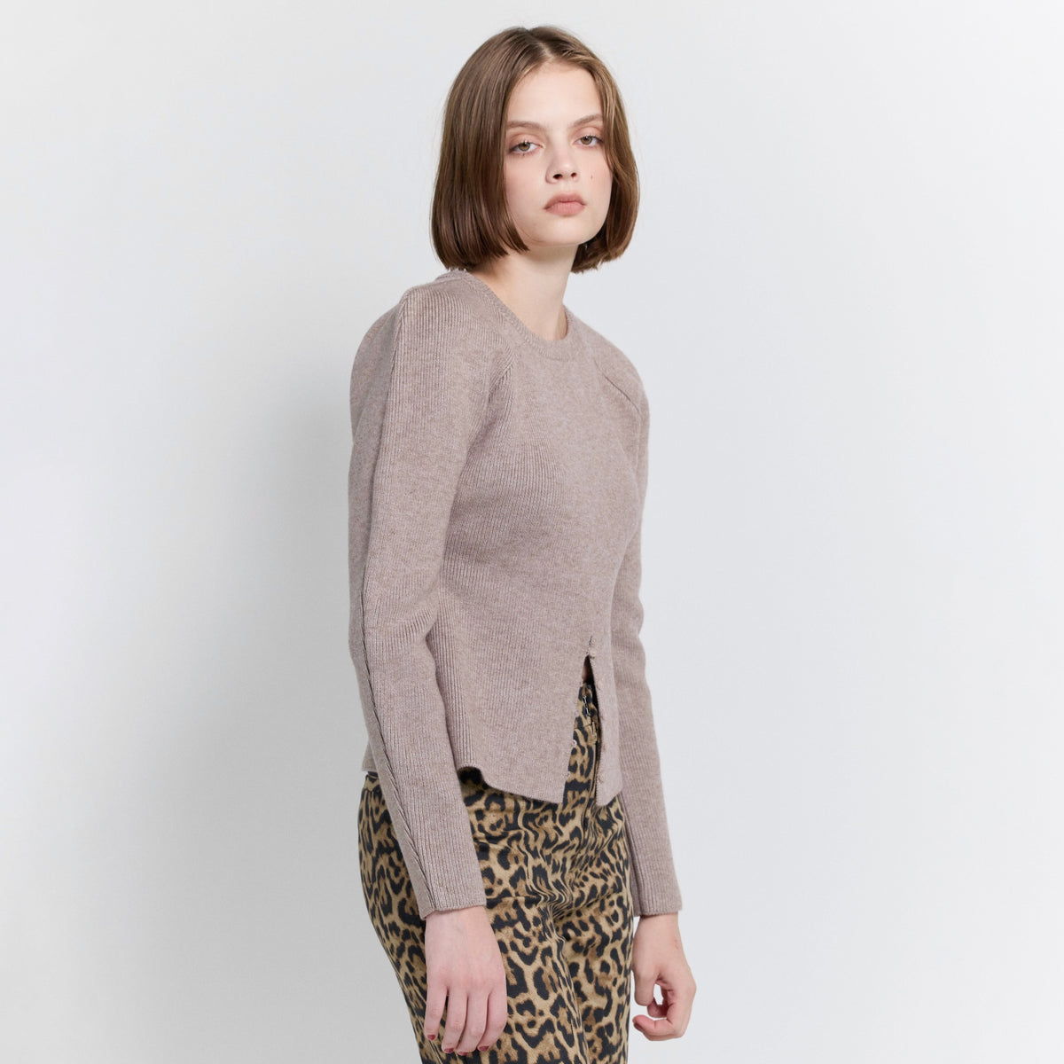 パワーショルダーFrontボタンKnitトップス