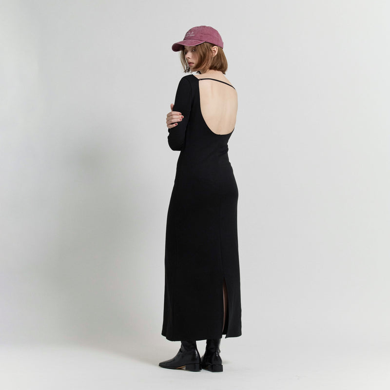 Back open Fitパッドカットワンピース