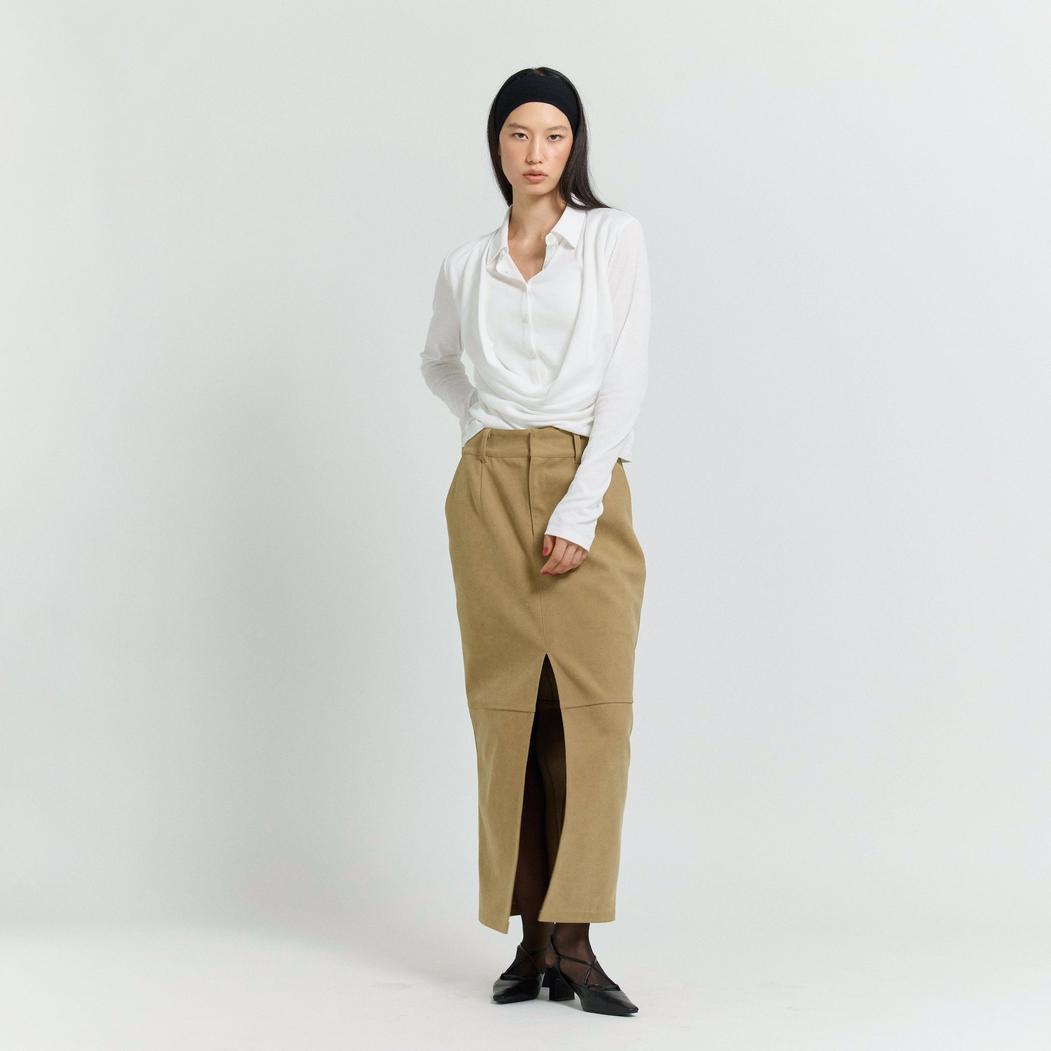 Front Slitパネルアイラインスカート