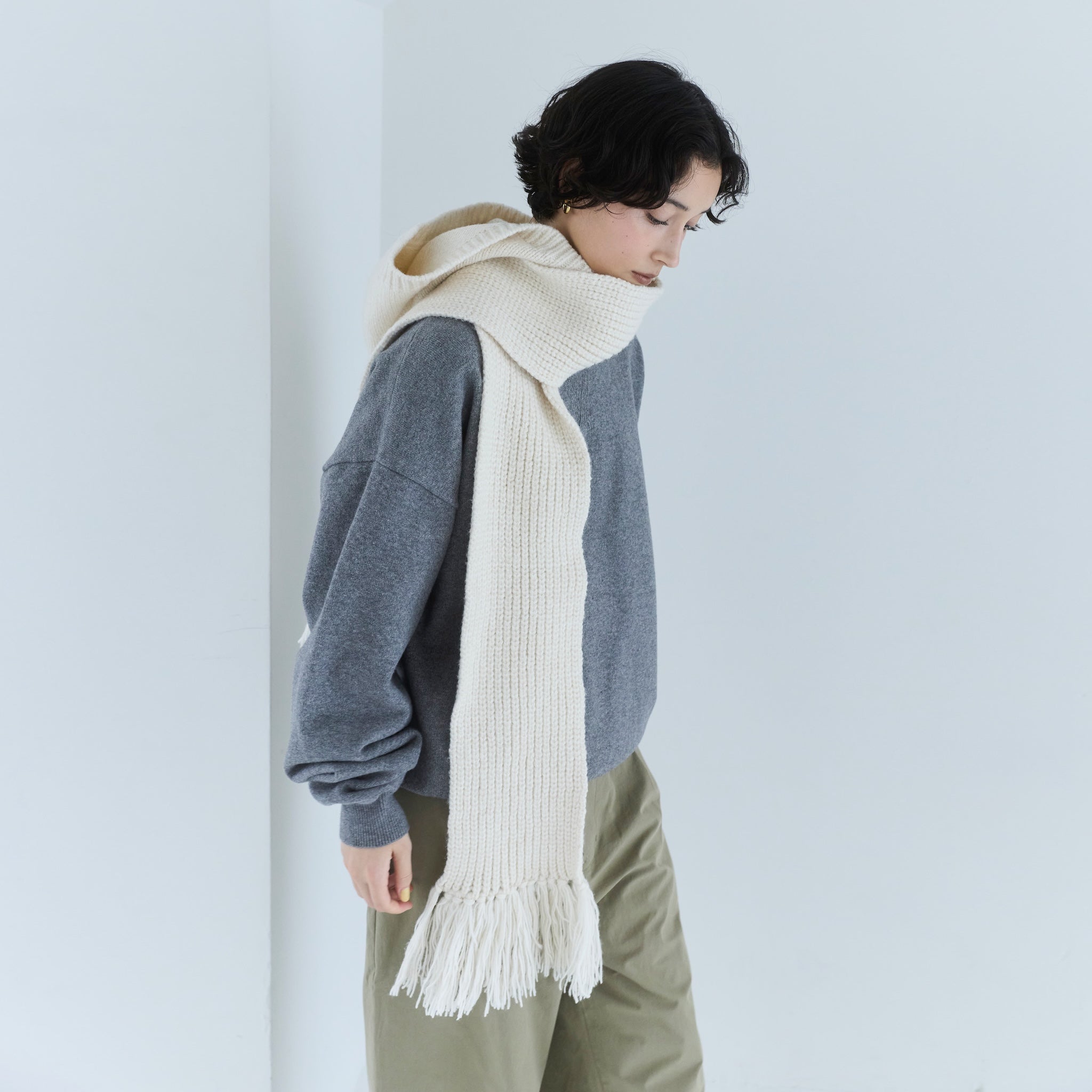 Fringeフーディーマフラー