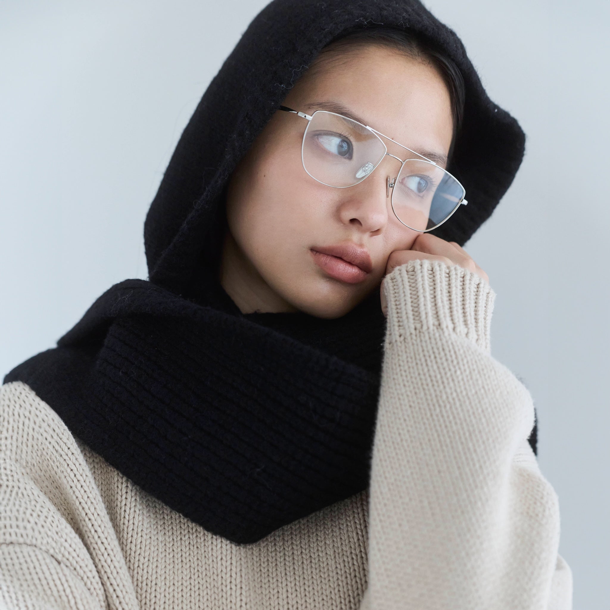 Fringeフーディーマフラー