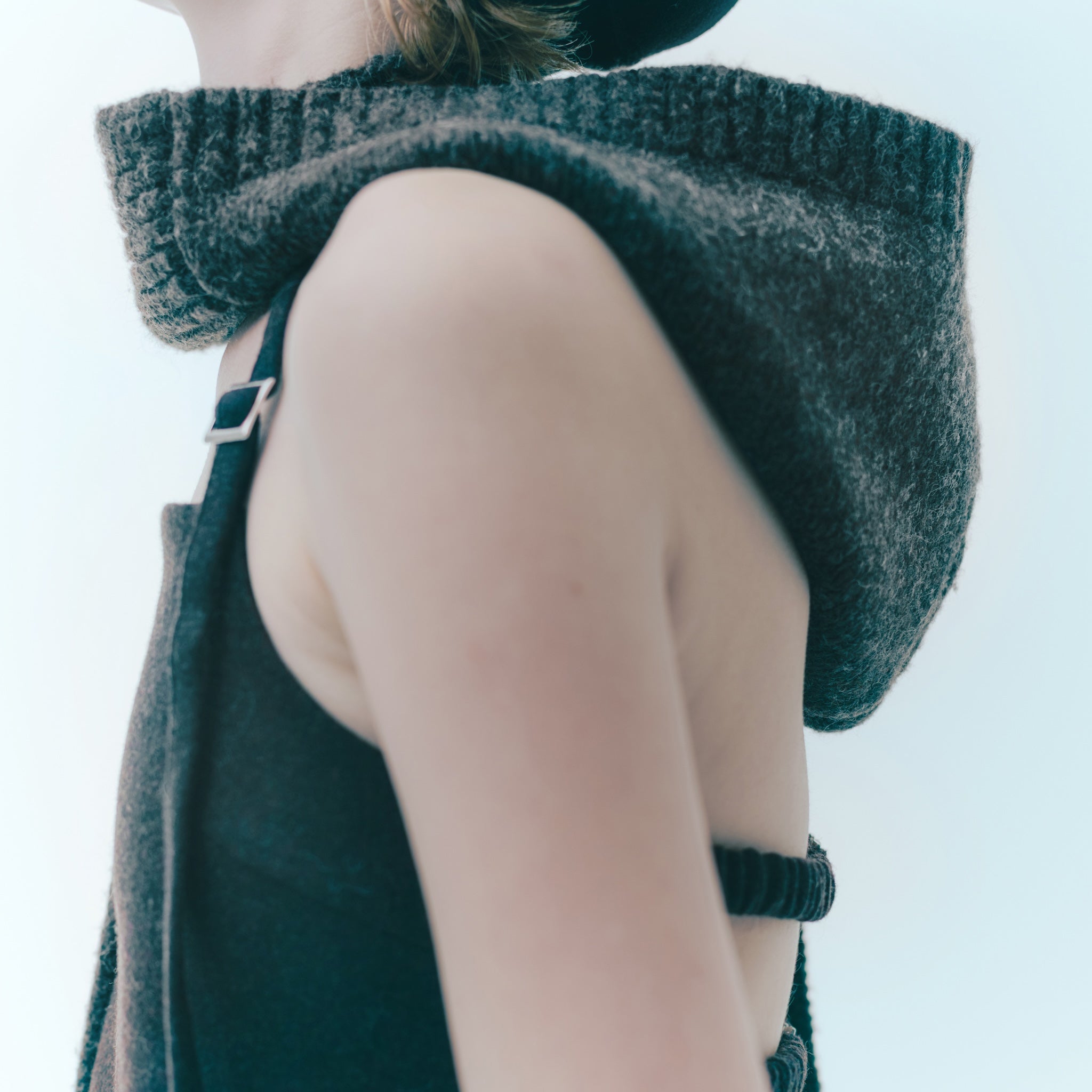 Fringeフーディーマフラー