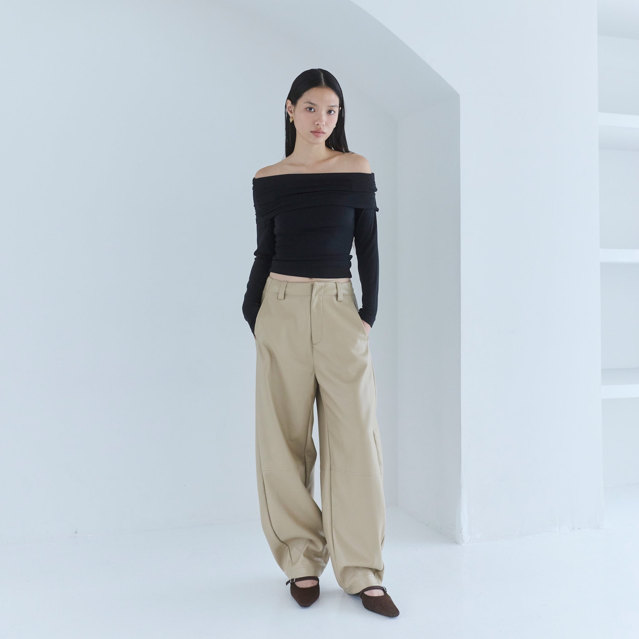 Softtouchオフショルギャザートップス