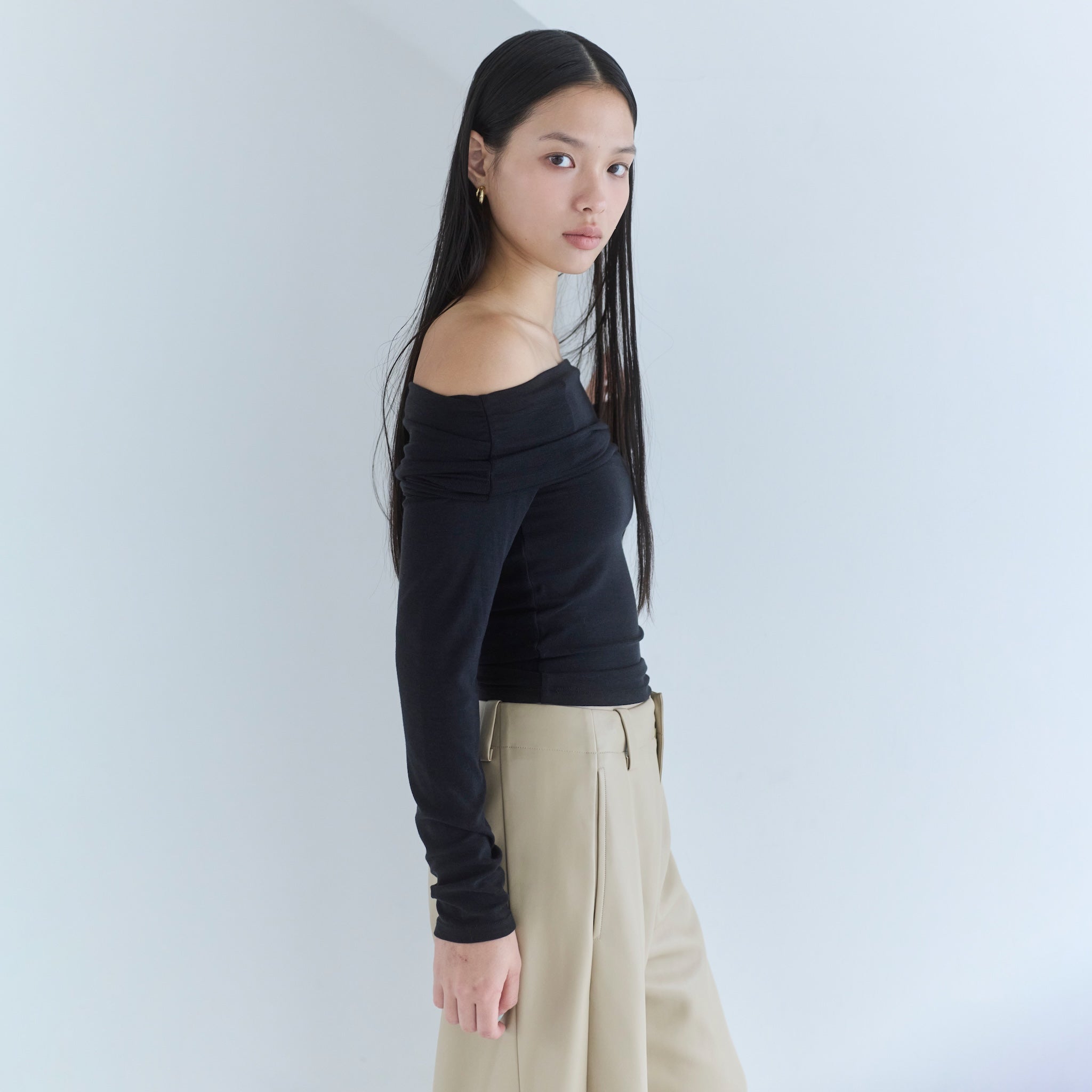 Softtouchオフショルギャザートップス