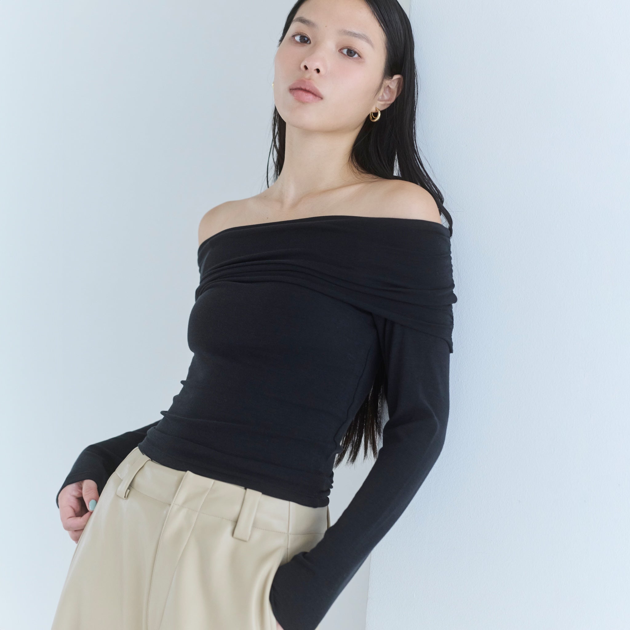 Softtouchオフショルギャザートップス