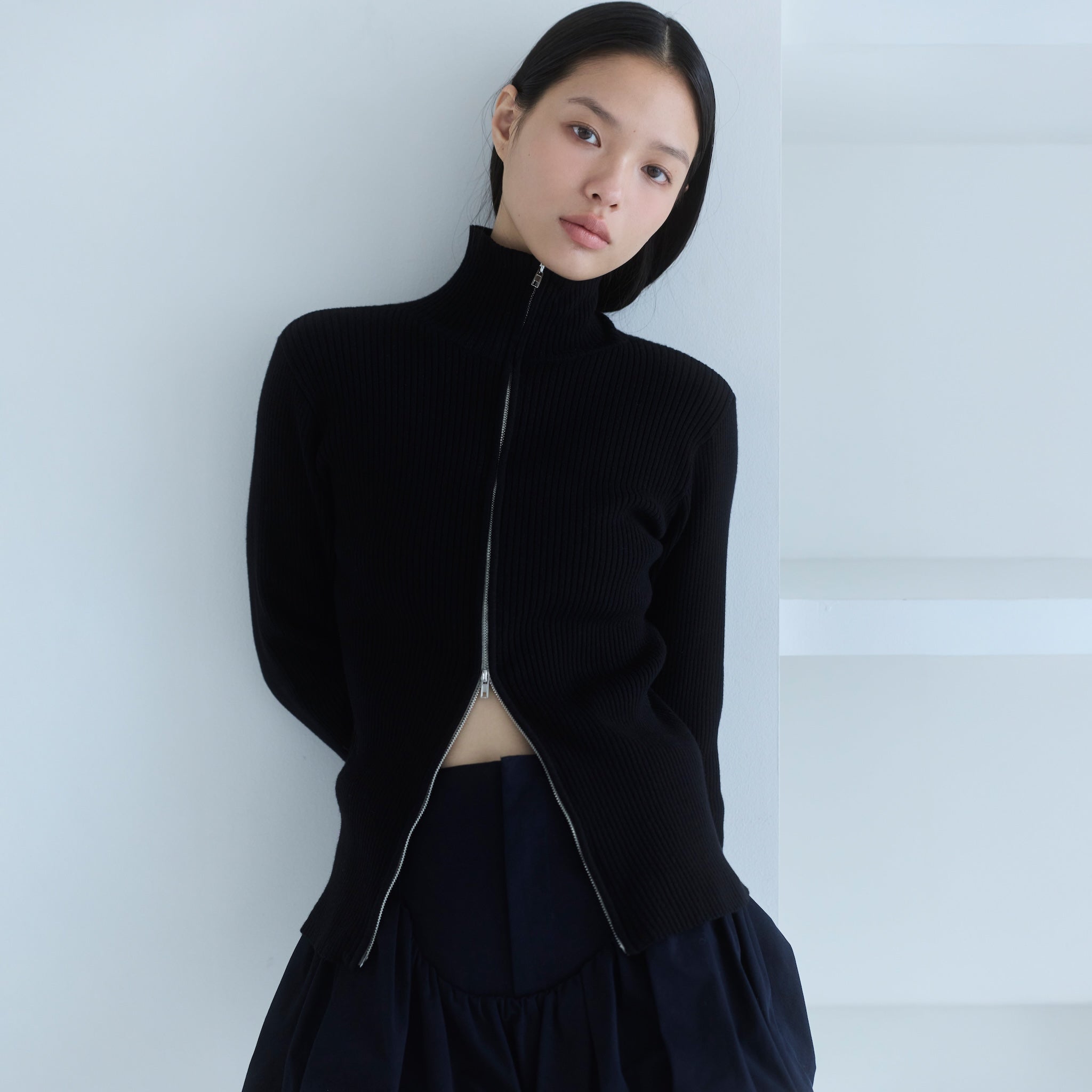 W Zip High Neck RIB Knit Top