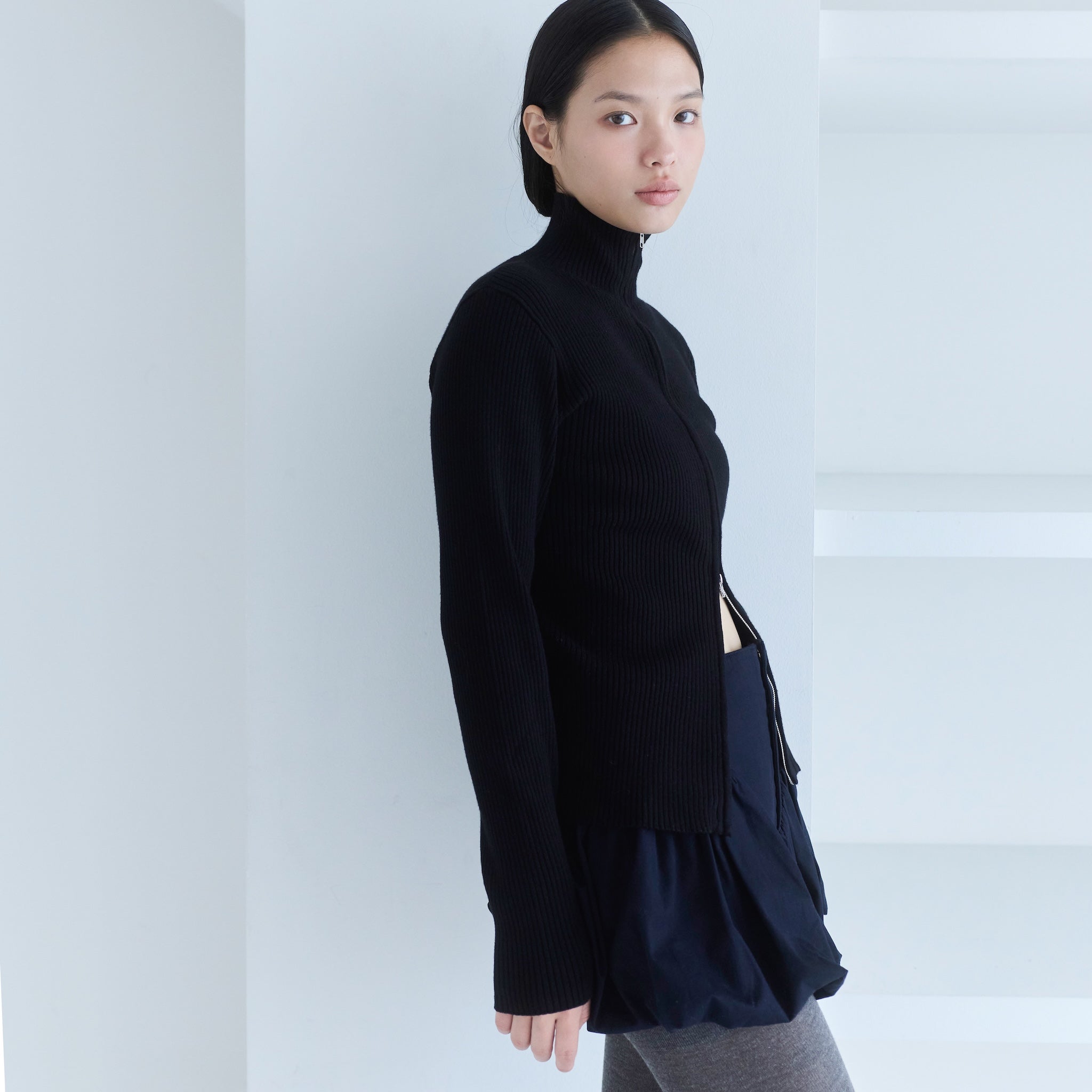 W Zip High Neck RIB Knit Top