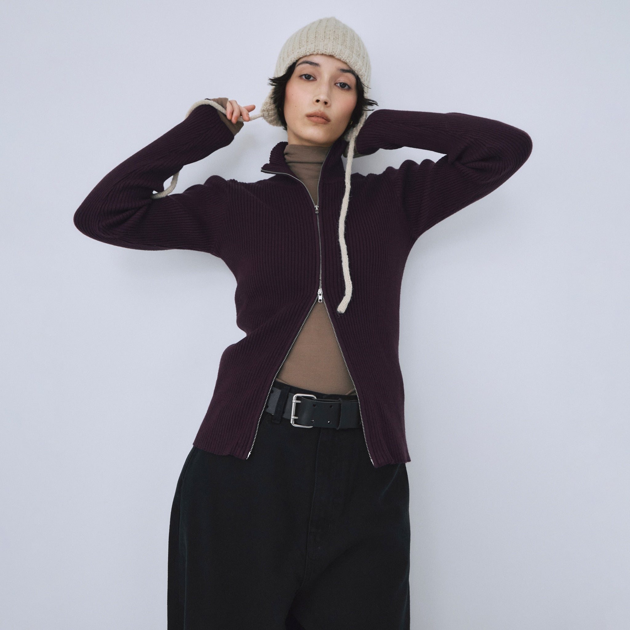 W Zip High Neck RIB Knit Top