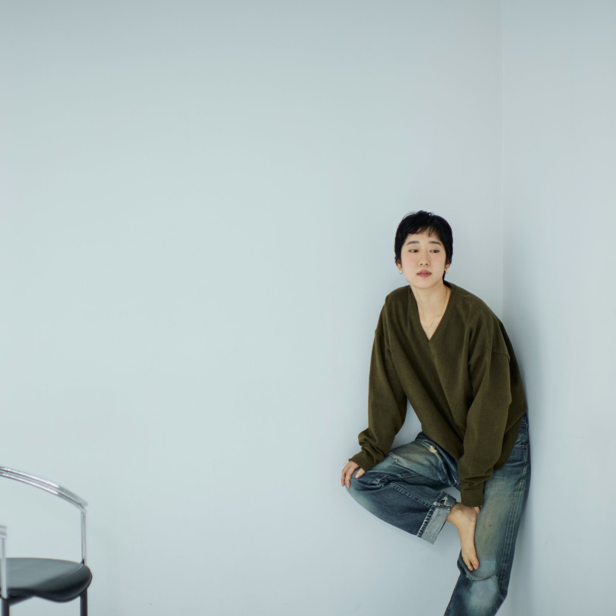 collab Light Sweatlike V-neck Knit