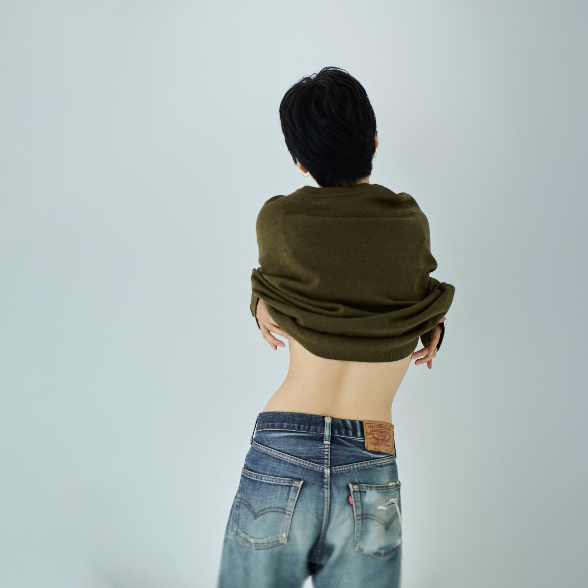 collab Light Sweatlike V-neck Knit