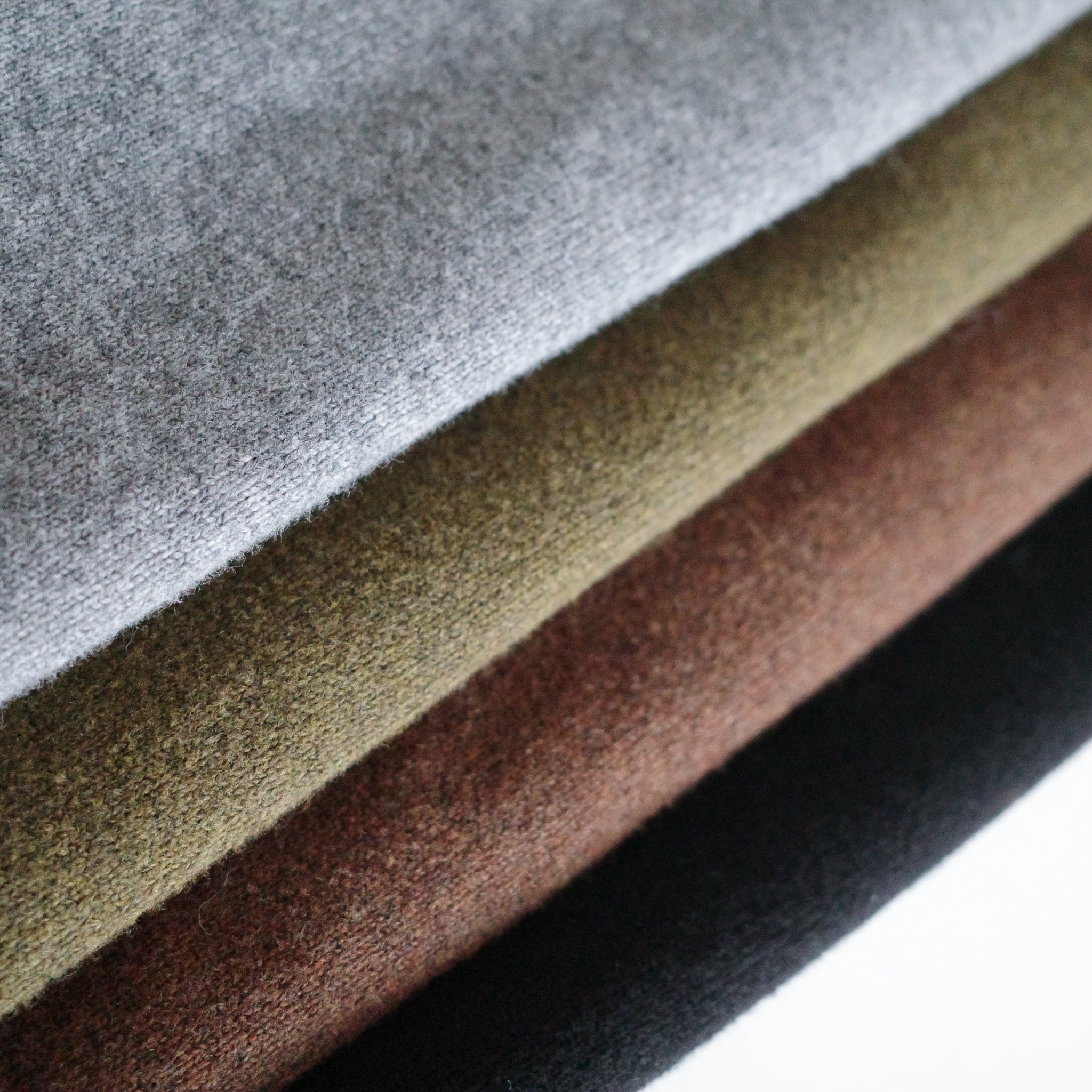 collab Light Sweatlike V-neck Knit