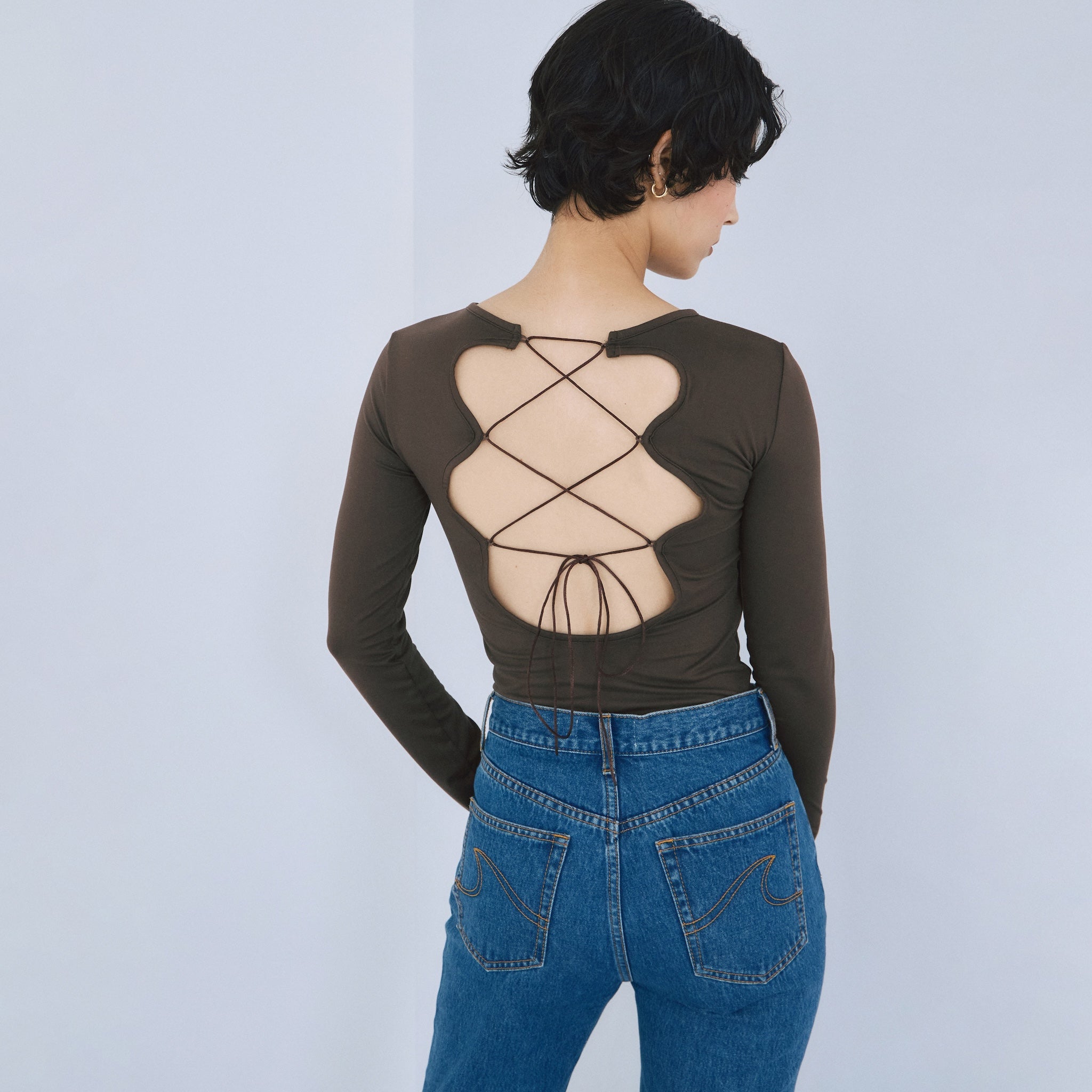 Smoothパッドinレースアップトップス