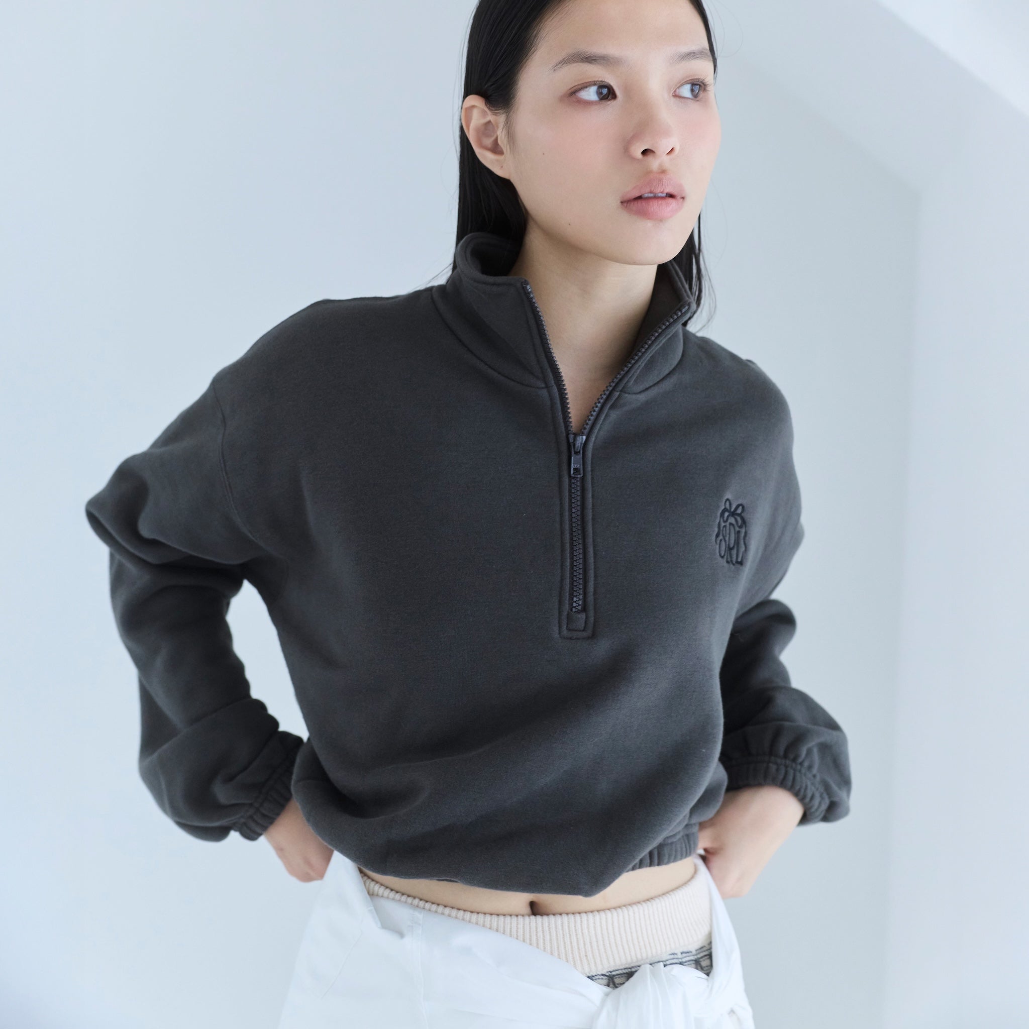 Ribbon Logo Volume Sweat Zip Top