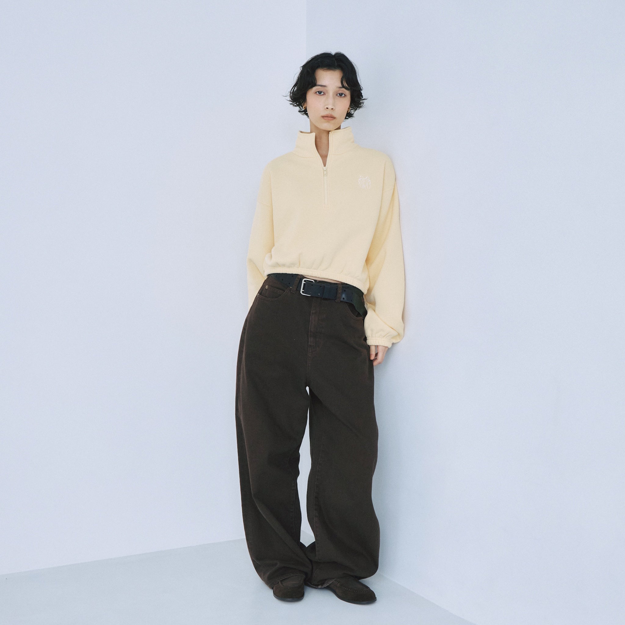 Ribbon Logo Volume Sweat Zip Top