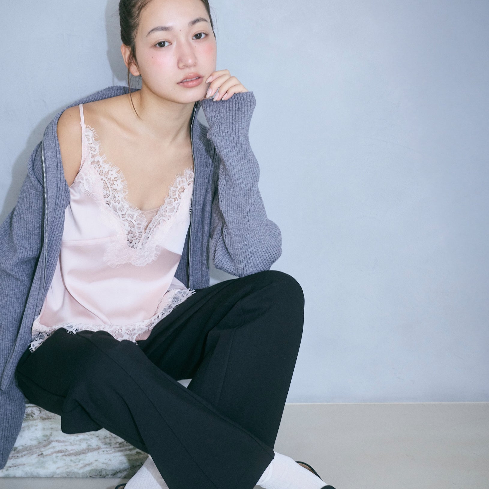 Eye Lash Satin Back Openキャミソール