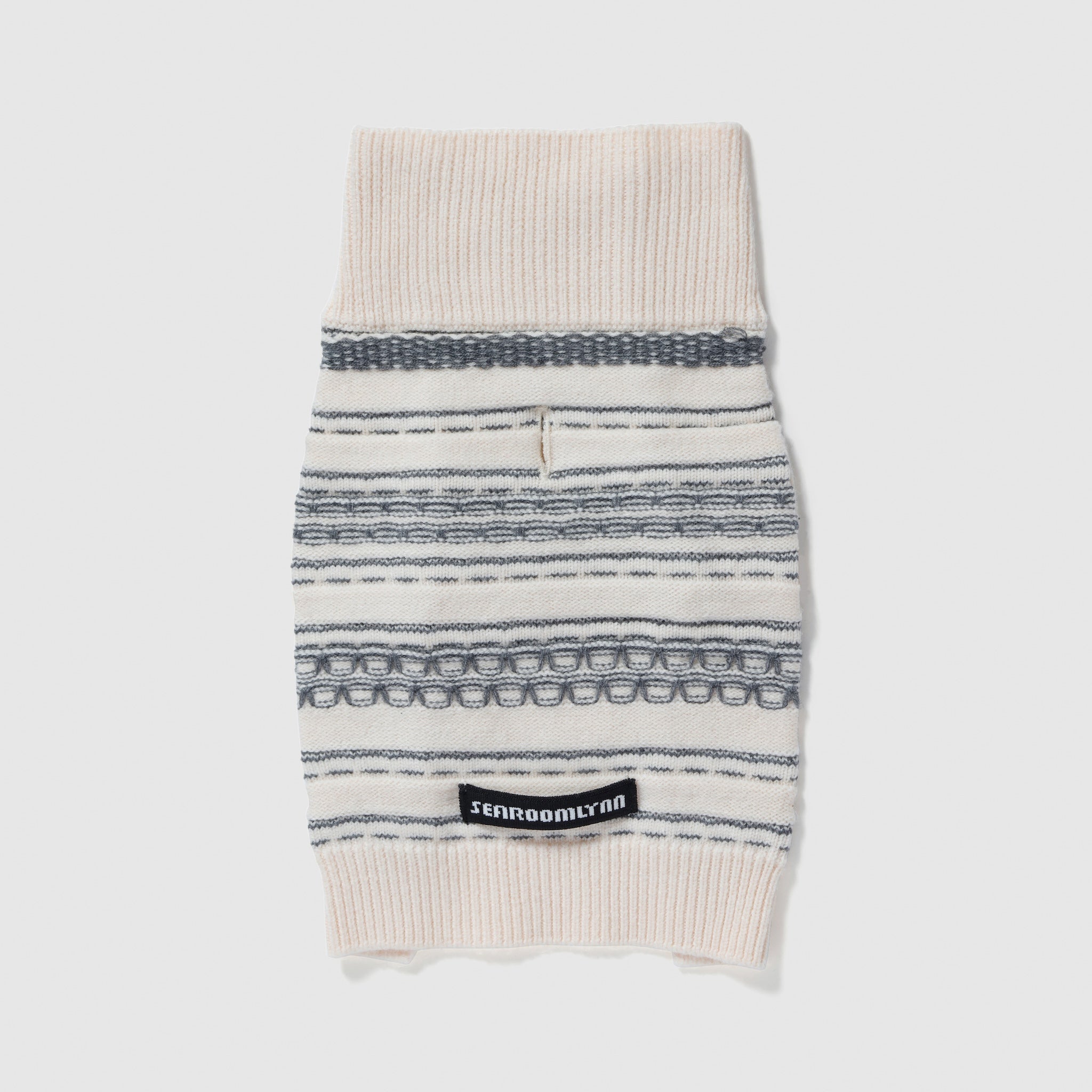 Jacquard knit zip high neck (DOG)