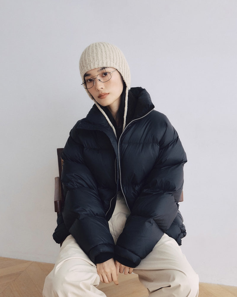 スタンドネックコクーンダウンジャケット