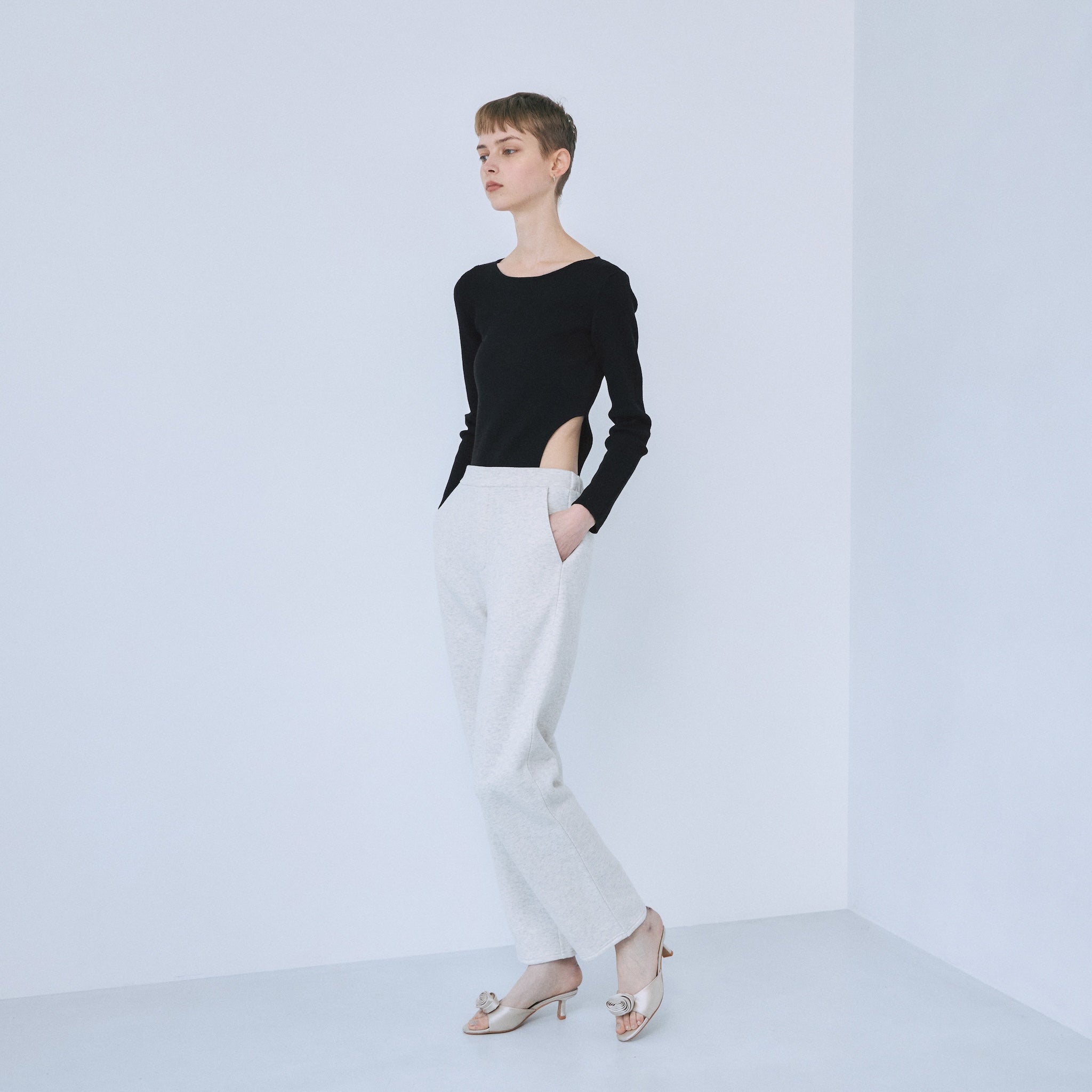 Volume Sweat ストレートパンツ