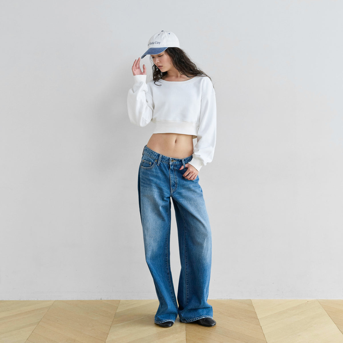 Low-rise loose tapered pants SRN03