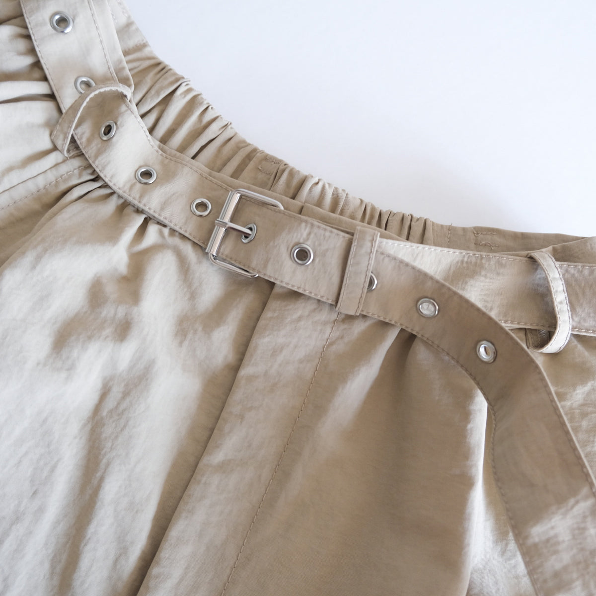 Air Volume Gathered Pants