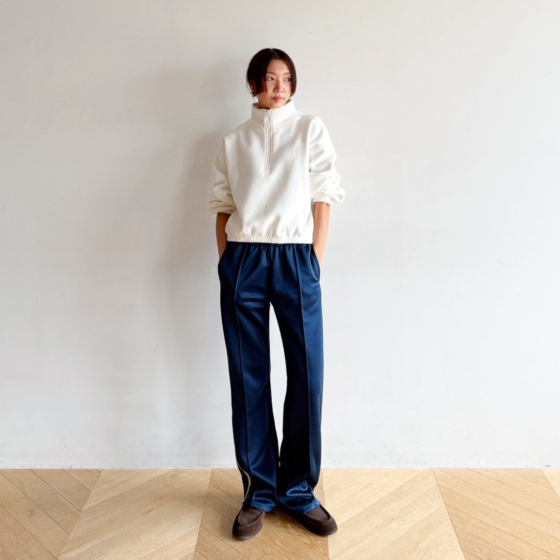 Ribbon Logo Volume Sweat Zip Top