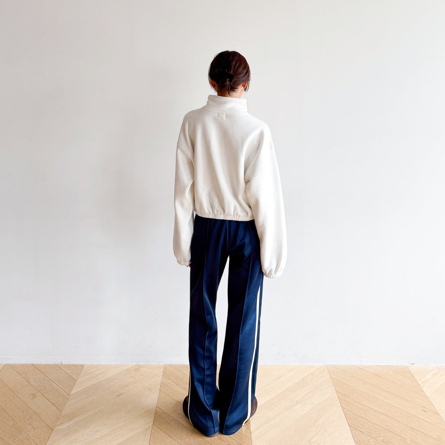 Ribbon Logo Volume Sweat Zip Top