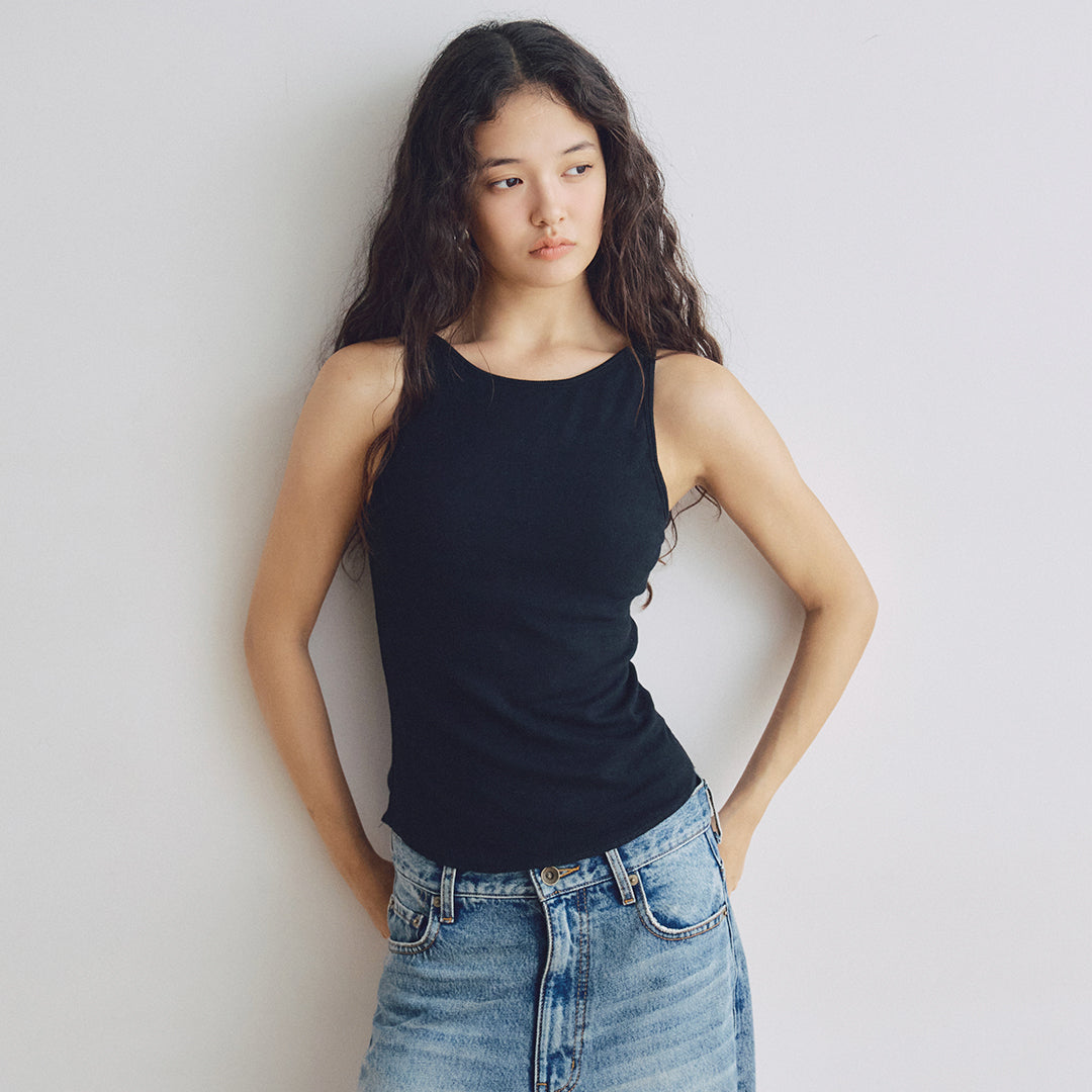 SLEEVELESS